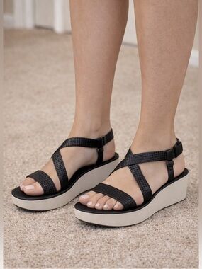 NWT OLUKAI Onohi Strappy Platform Black Leather Sandals Sz 8